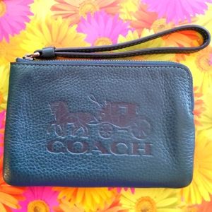 Coach Forest Green Leather New with Tags Wristlet ! Horse & Carriage
